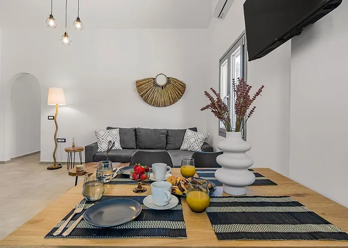 Zana's Villas-zenia アパート Akrotírion