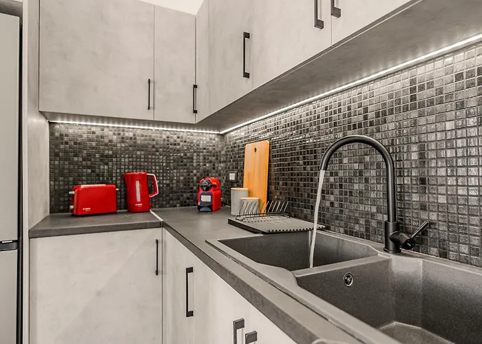 Zana's Villas-zenia アパート